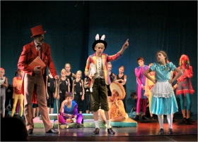 Bērnu un jauniešu teātra HORIZONTS sezonas atklāšanas koncerts „ATMIŅĀS PAR VASARU”